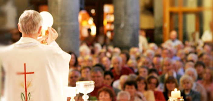Sunday mass - HeadStuff.org