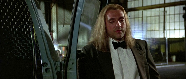 tom sizemore - Strange Days - headstuff.org